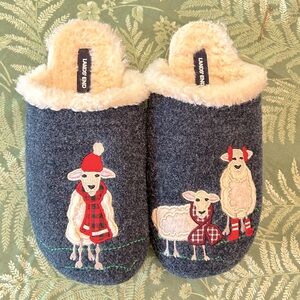 LANDS’ END Slippers - embroidered sheep family - women’s size 8